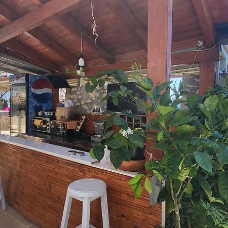 Jon Rooms Himare Exterior foto