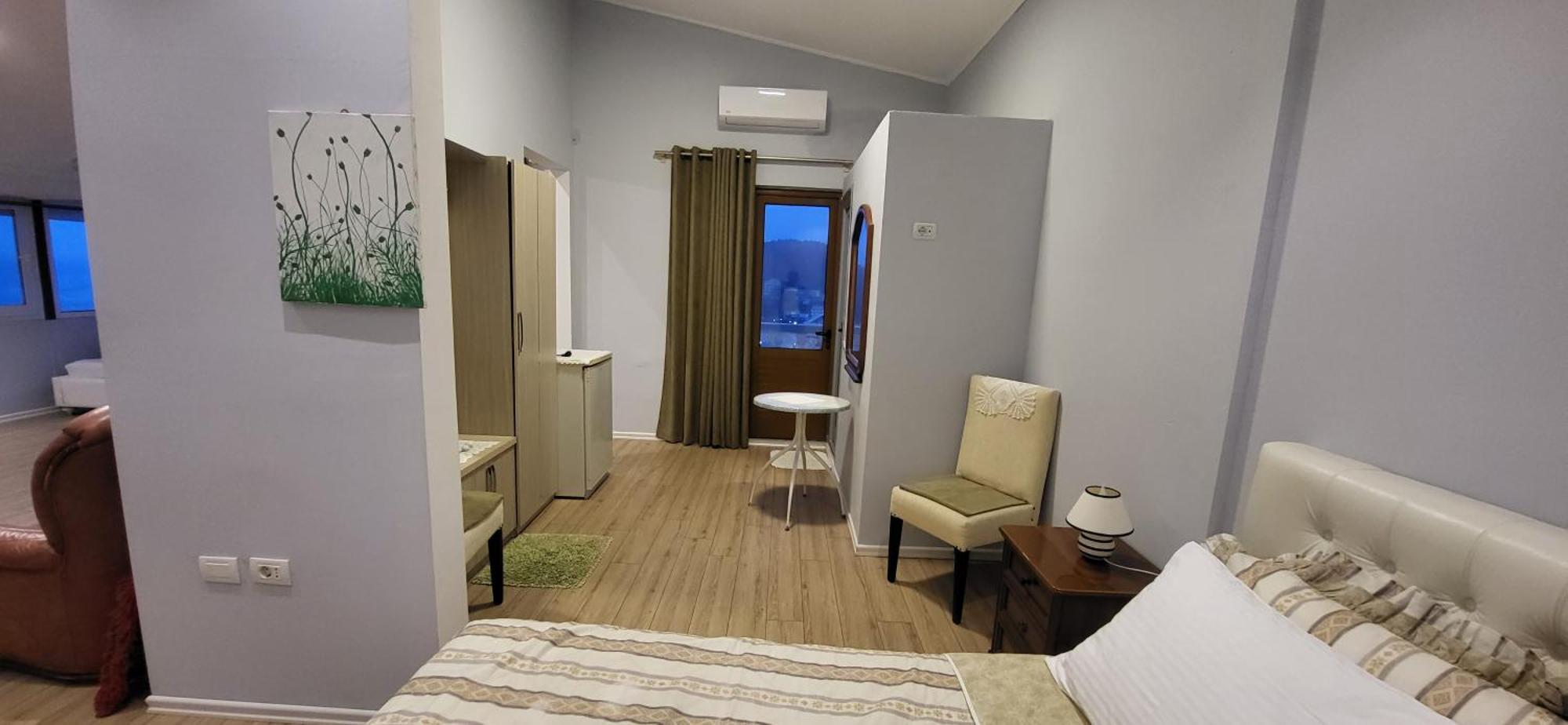 Jon Rooms Himare Exterior foto